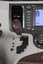 Toyota Sienna SE 2010 года